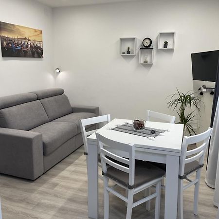 Bnb Apartment Ferrara 우디네 외부 사진